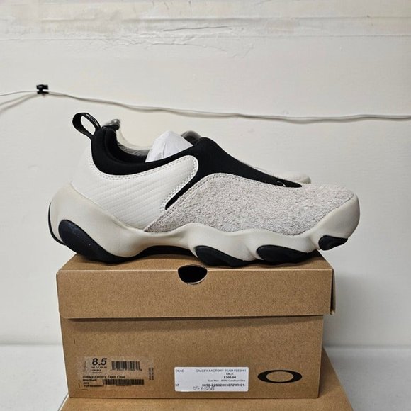 Brand New Y2K Oakley Factory Team Flesh Brain Dead Milk Size 8.5 main image 5